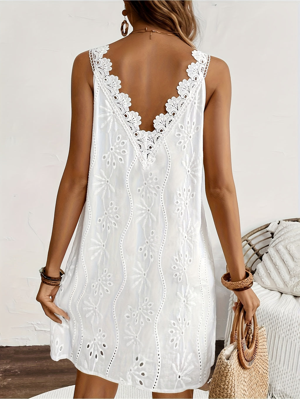 Daphne | White Lace Midi Dress